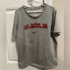 The Nike Tee King Lebron James Youth Medium gray short sleeve tshirt